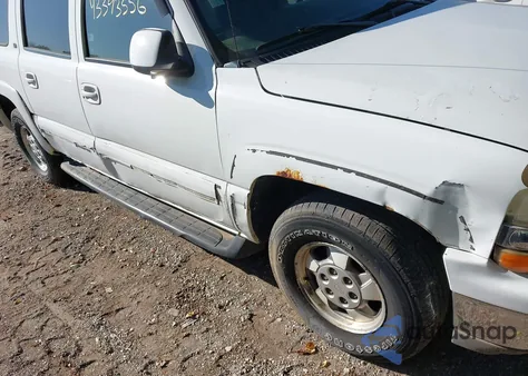 2003 Chevrolet Suburban 1500 Lt z USA, uszkodzony, nr VIN 1GNFK16Z23J223923